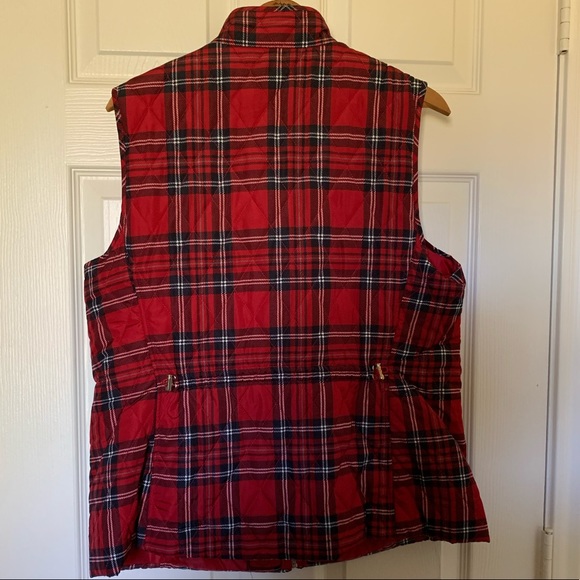 Croft & Barrow, red plaid zip up vest. - Picture 2 of 4